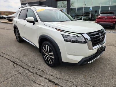 2023 Nissan Pathfinder Platinum