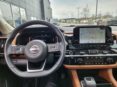 2023 Nissan Pathfinder Platinum