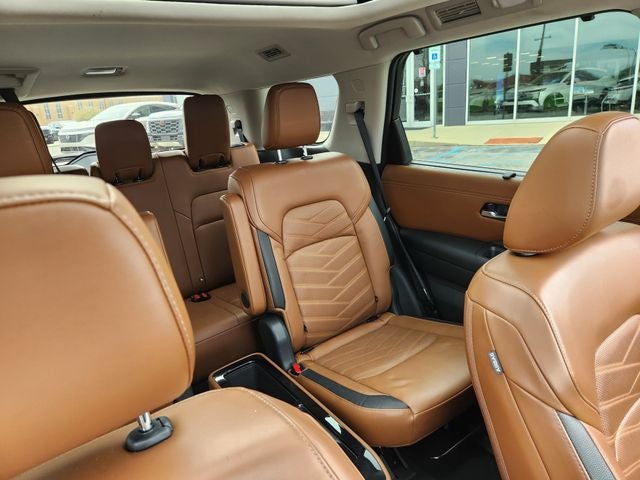 2023 Nissan Pathfinder Platinum