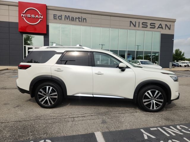2024 Nissan Pathfinder Platinum