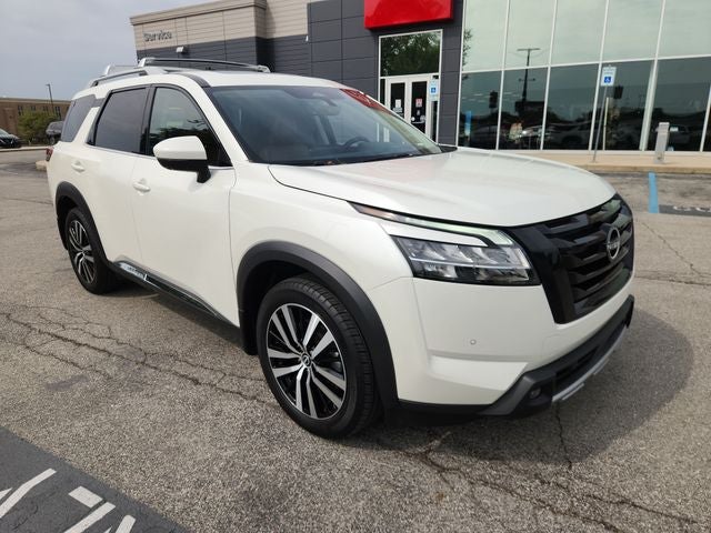 2024 Nissan Pathfinder Platinum