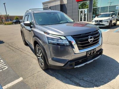 2023 Nissan Pathfinder Platinum