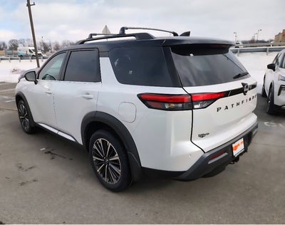 2026 Nissan Pathfinder Platinum