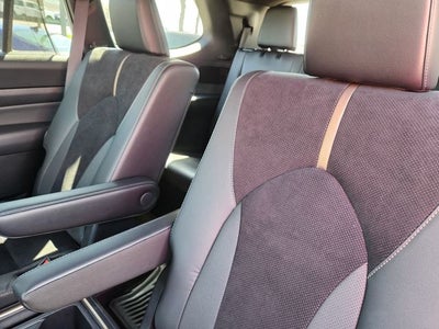 2025 Toyota Grand Highlander Hybrid MAX Platinum