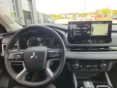 2025 Mitsubishi Outlander SE