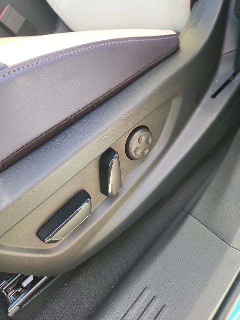 2026 Nissan Leaf PLATINUM+