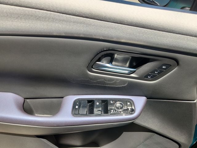 2026 Nissan Leaf PLATINUM+