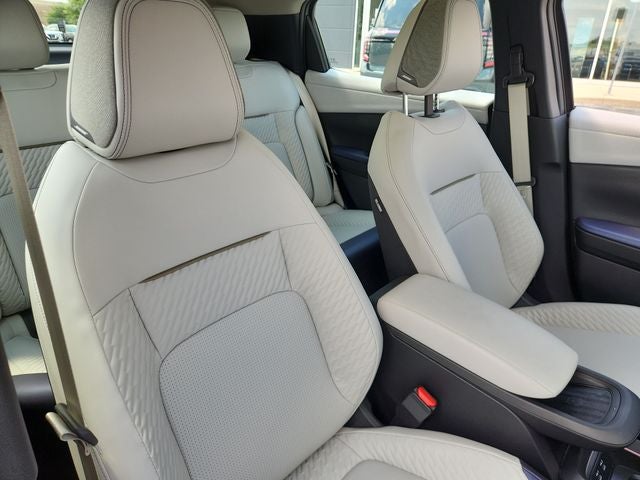 2026 Nissan Leaf PLATINUM+
