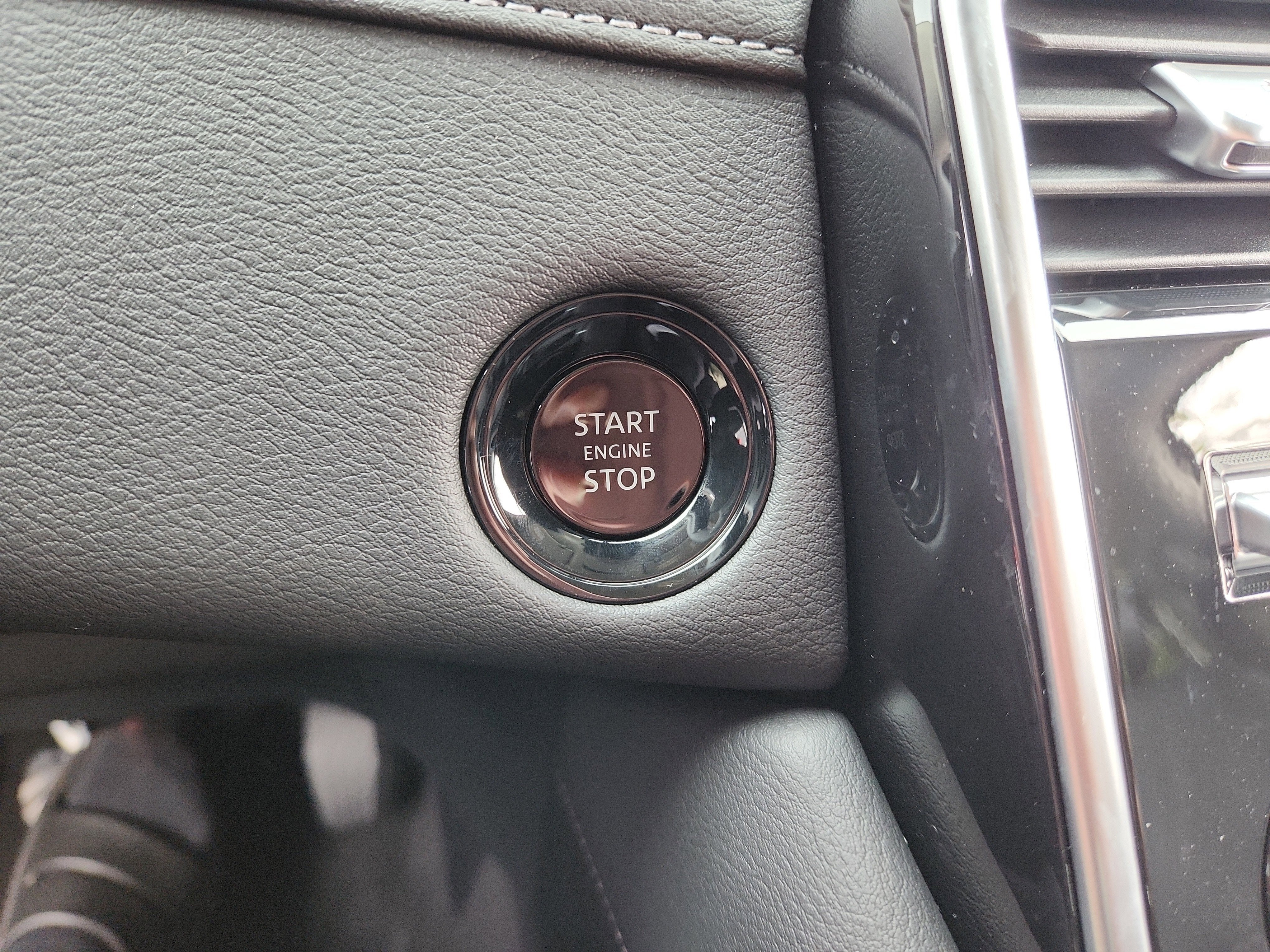 2026 Nissan Armada SV