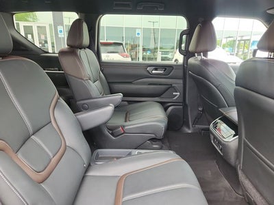 2025 Nissan Armada SL