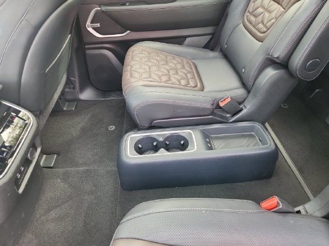 2025 Nissan Armada Platinum