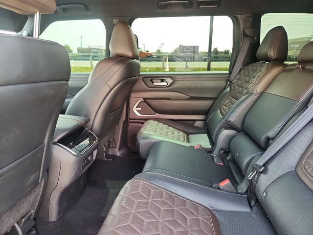 2025 Nissan Armada Platinum