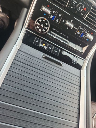 2025 Nissan Armada Platinum