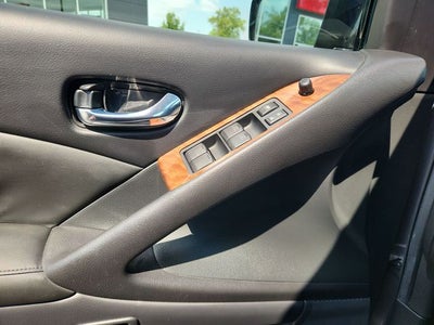 2010 Nissan Murano LE