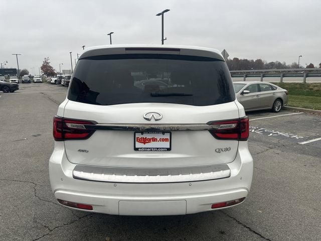 2024 INFINITI QX80 Premium Select