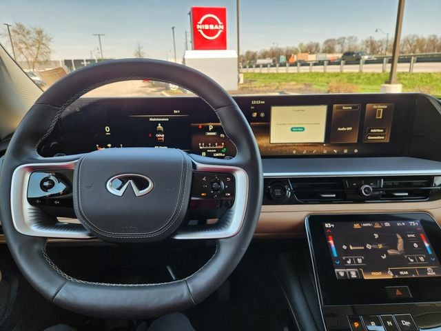 2025 INFINITI QX80 SENSORY