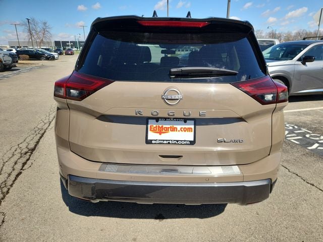 2025 Nissan Rogue SL