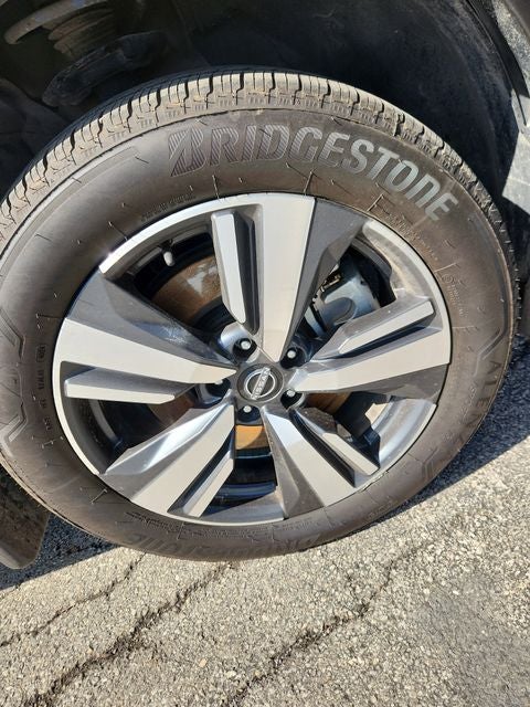 2025 Nissan Rogue SL