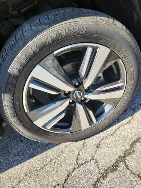 2025 Nissan Rogue SL