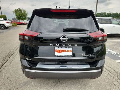 2025 Nissan Rogue SL