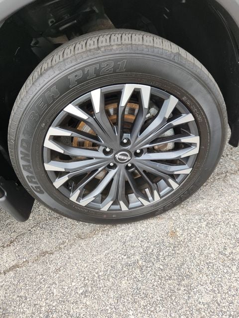 2025 Nissan Rogue SL