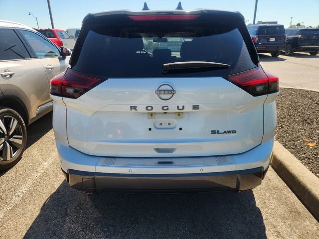 2025 Nissan Rogue SL