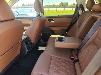 2025 Nissan Rogue Platinum