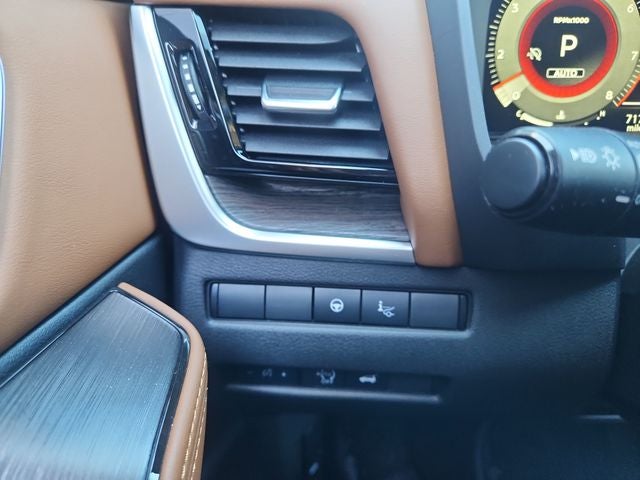 2025 Nissan Rogue Platinum