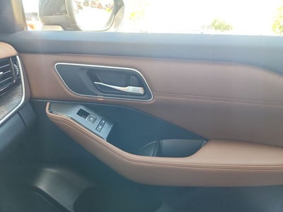 2025 Nissan Rogue Platinum