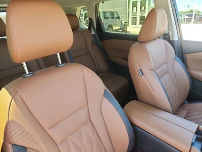 2025 Nissan Rogue Platinum