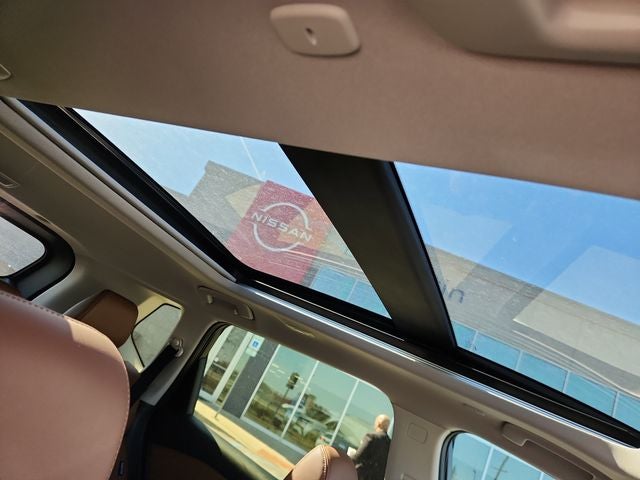 2025 Nissan Rogue Platinum