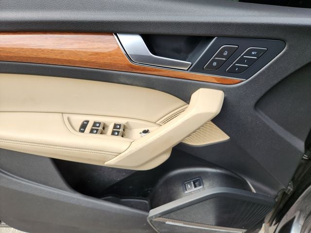 2022 Audi Q5 45 S line Premium quattro