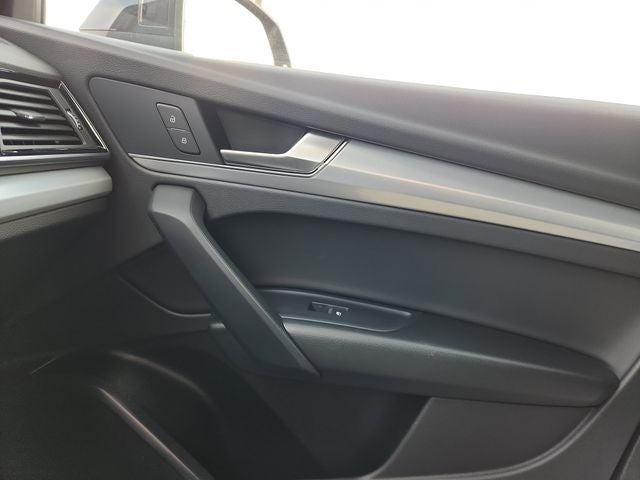 2025 Audi Q5 45 S line Premium quattro