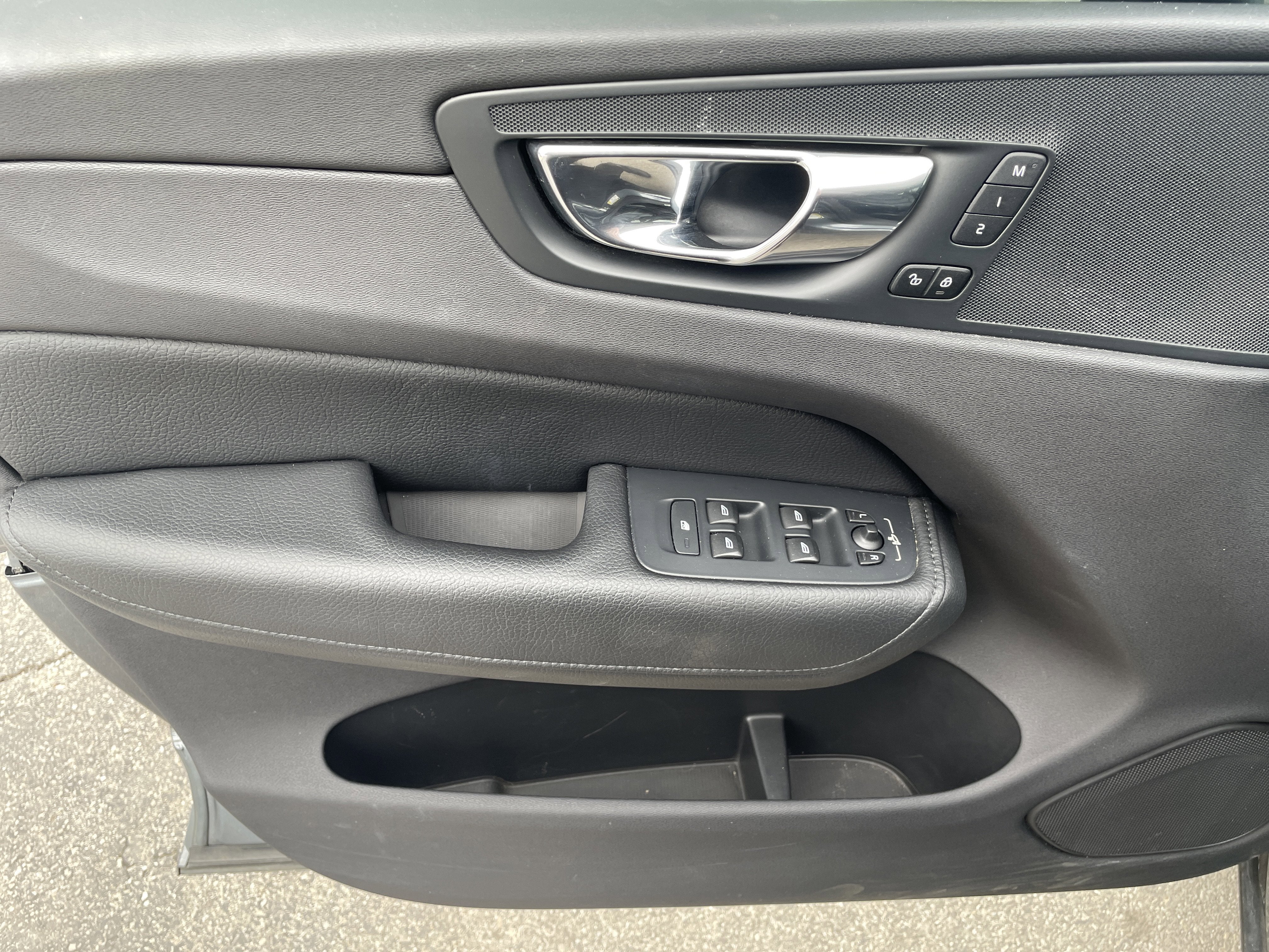 2018 Volvo XC60 T6 Momentum