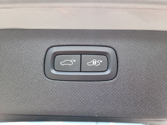 2024 Volvo XC90 Recharge Plug-In Hybrid T8 Plus 6 Passenger