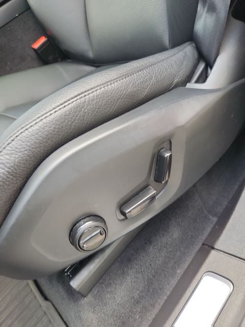 2024 Volvo XC90 Recharge Plug-In Hybrid T8 Plus 6 Passenger