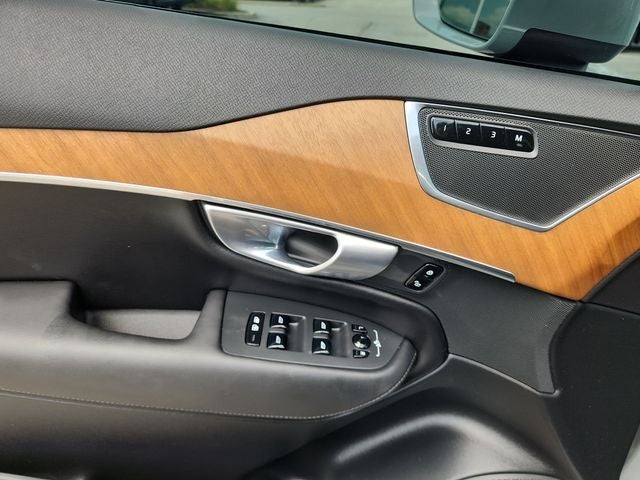 2024 Volvo XC90 Recharge Plug-In Hybrid T8 Plus 6 Passenger