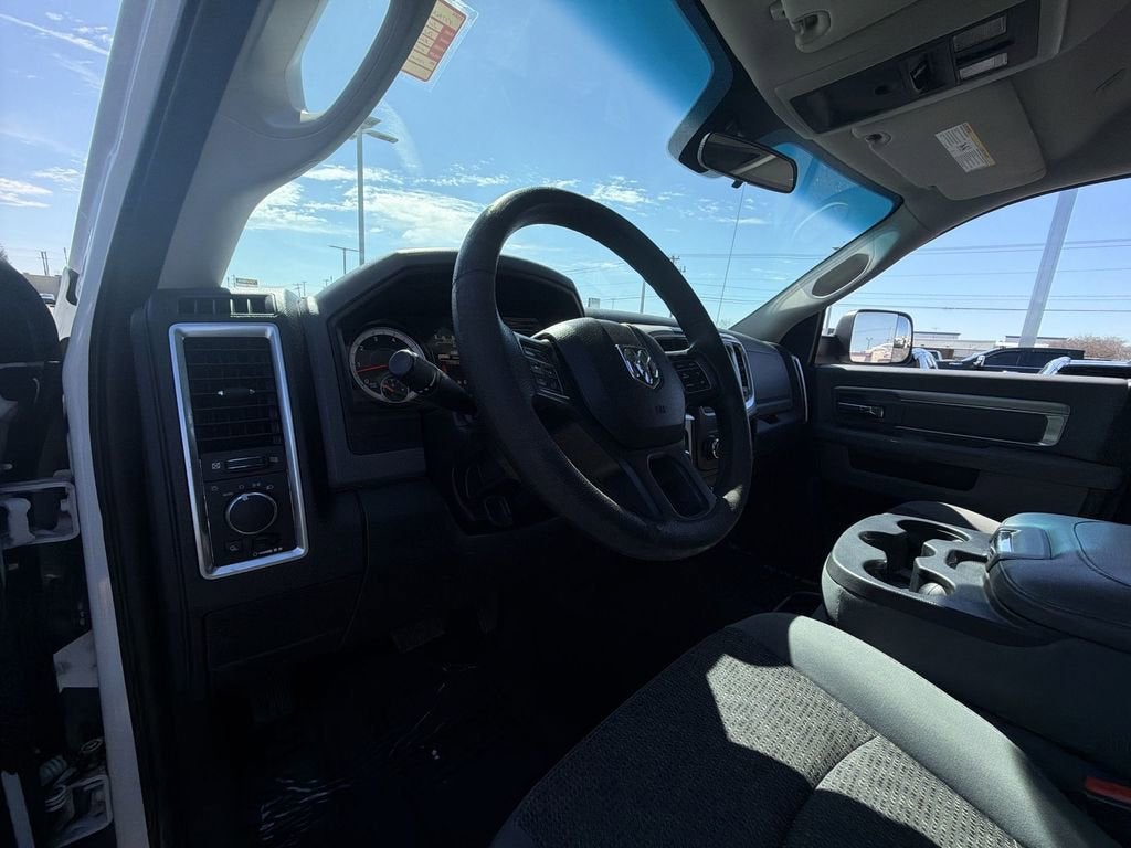 2017 RAM 1500 SLT