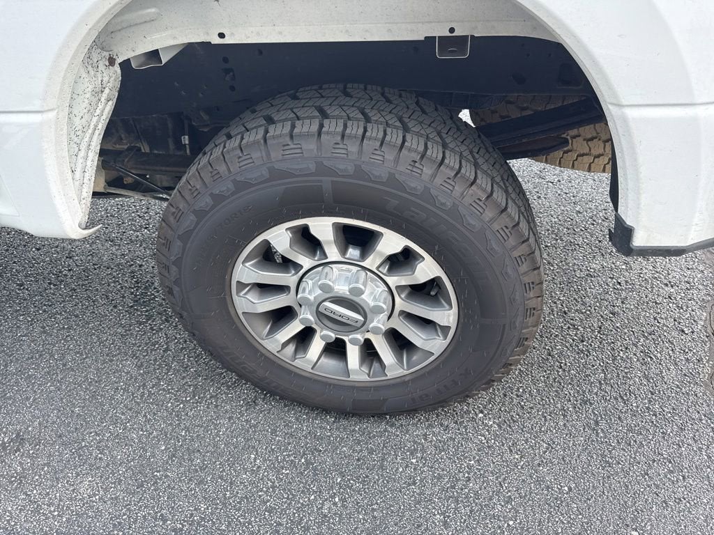 2022 Ford Super Duty F-250 SRW LARIAT