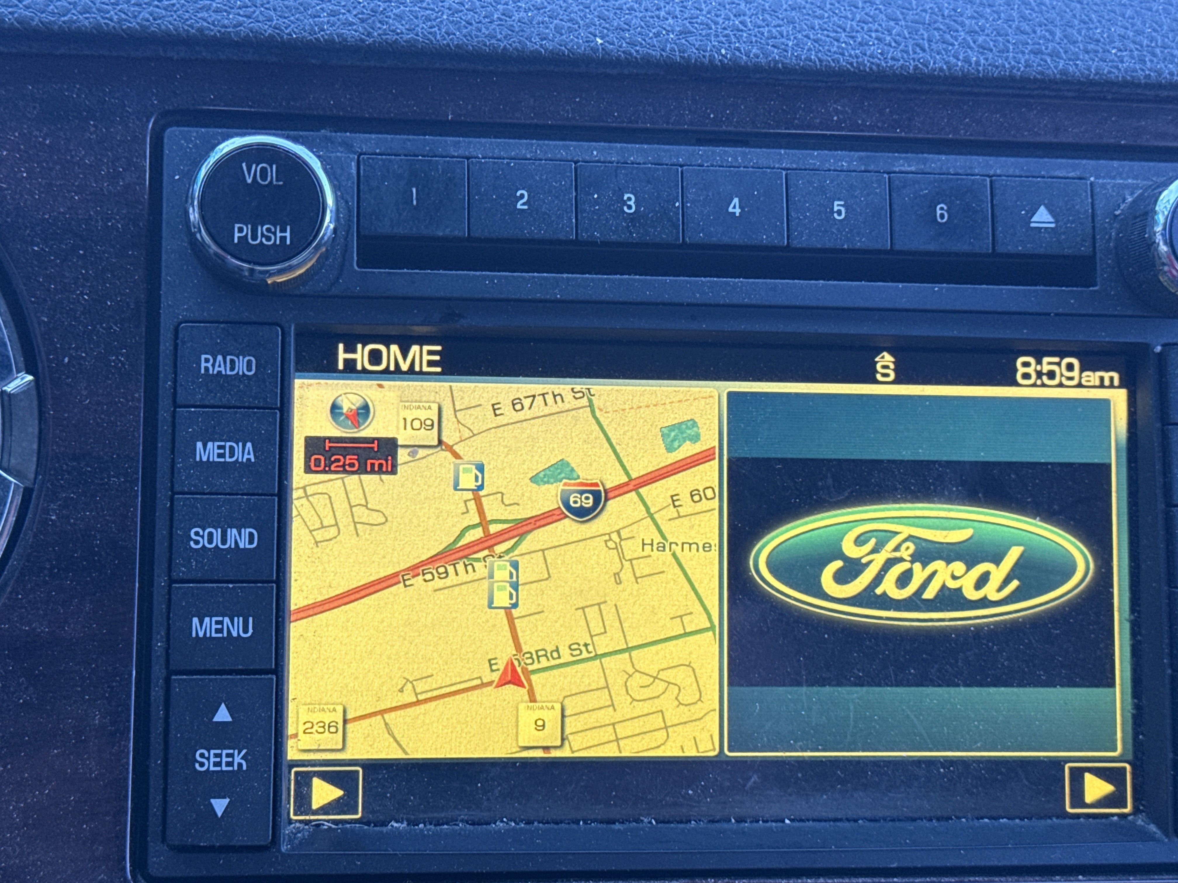 2010 Ford Super Duty F-250 SRW Lariat