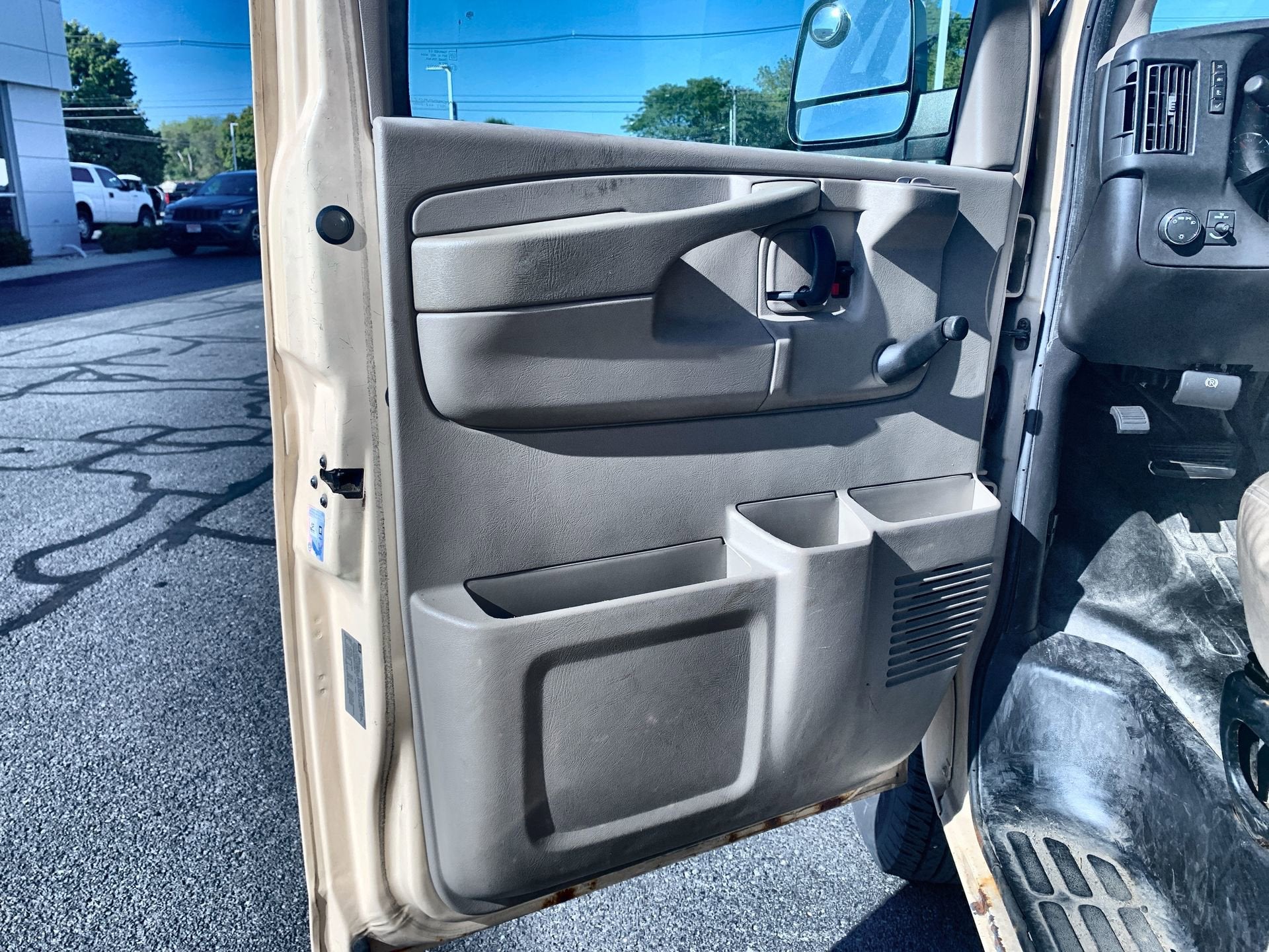 2009 Chevrolet Express Cargo Van Work Van