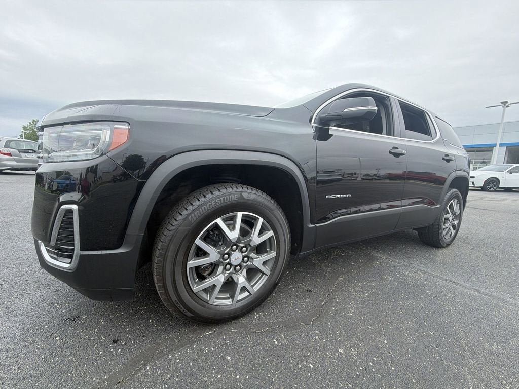 2023 GMC Acadia SLE