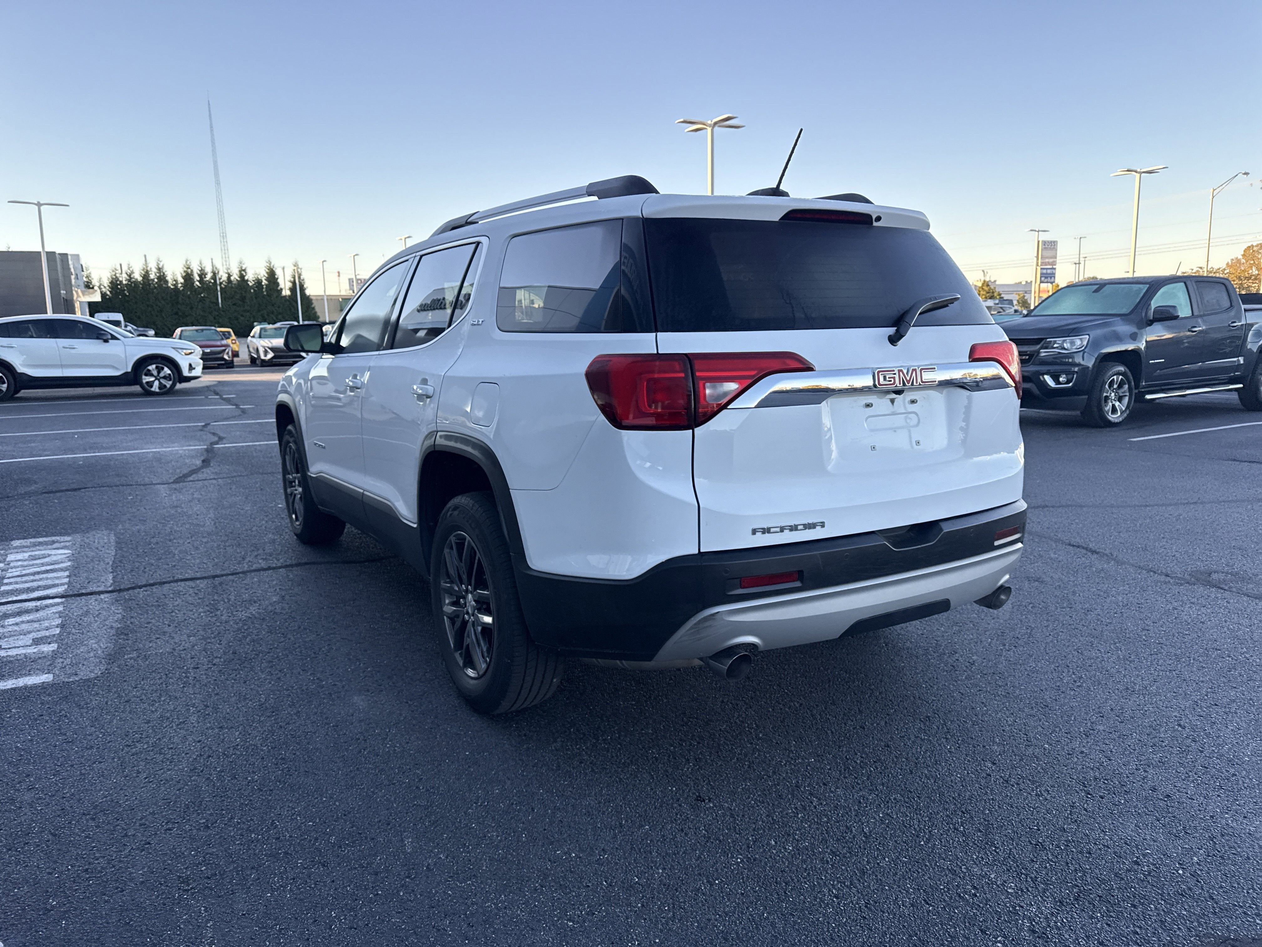 2019 GMC Acadia SLT