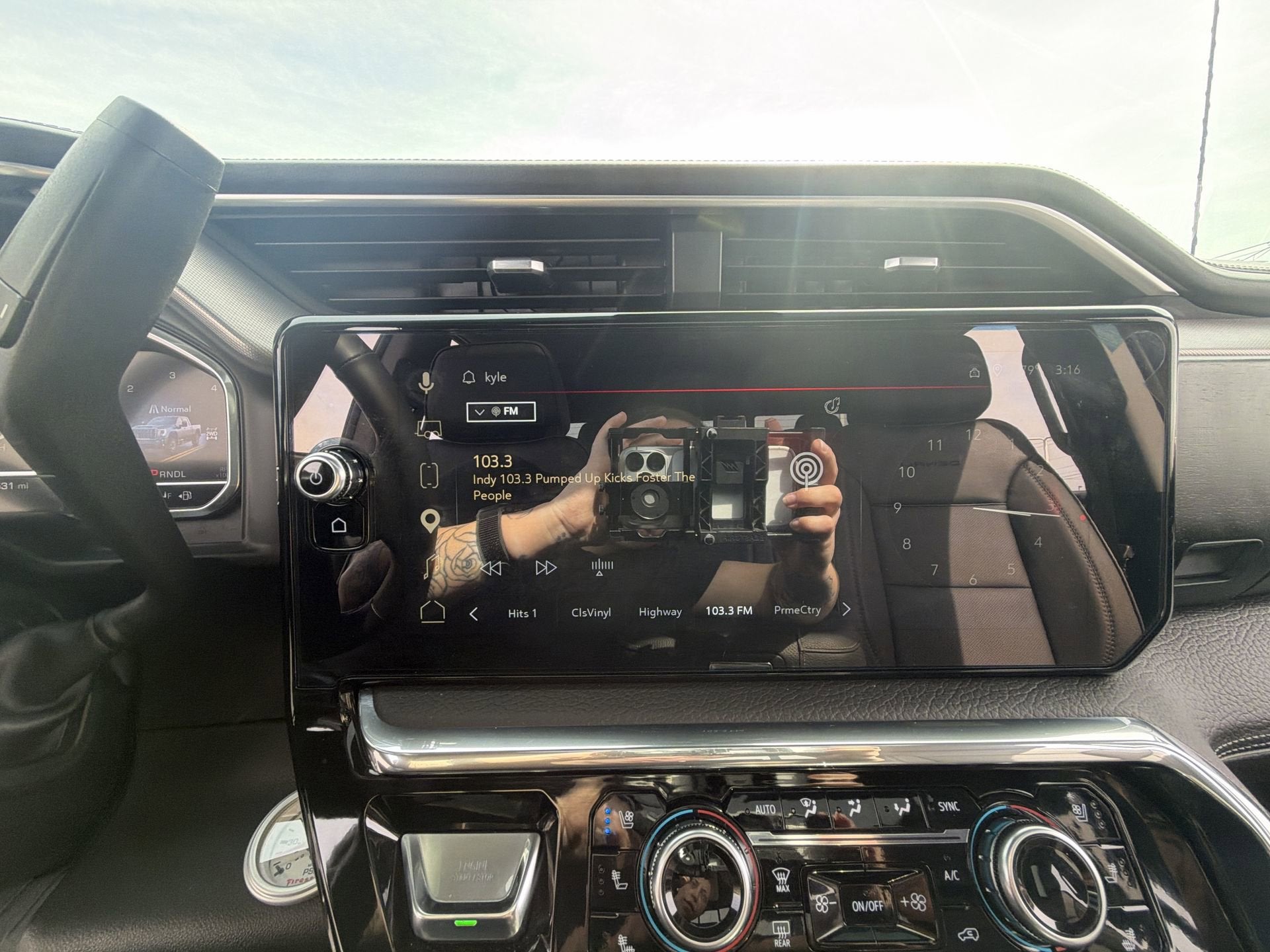 2024 GMC Sierra 2500HD Denali