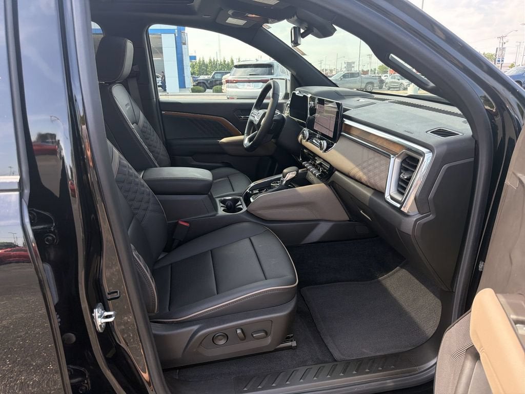 2025 GMC Canyon 4WD Denali