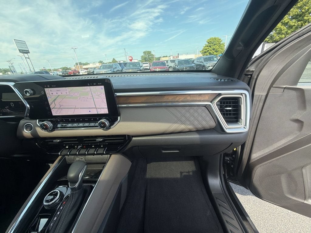 2025 GMC Canyon 4WD Denali