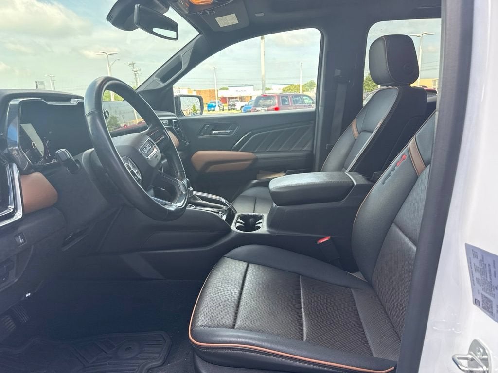 2023 GMC Canyon 4WD AT4