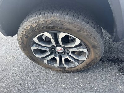 2023 GMC Canyon 4WD AT4