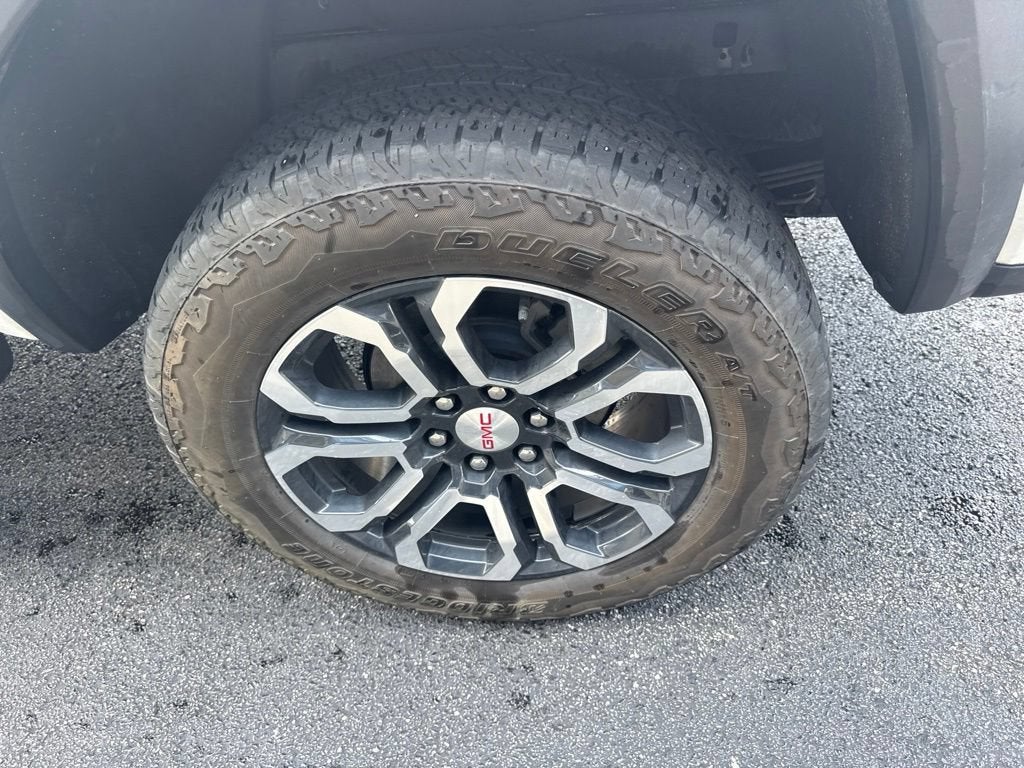 2023 GMC Canyon 4WD AT4