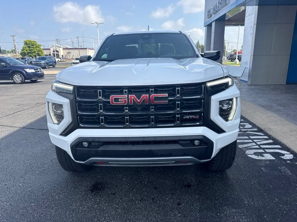 2023 GMC Canyon 4WD AT4